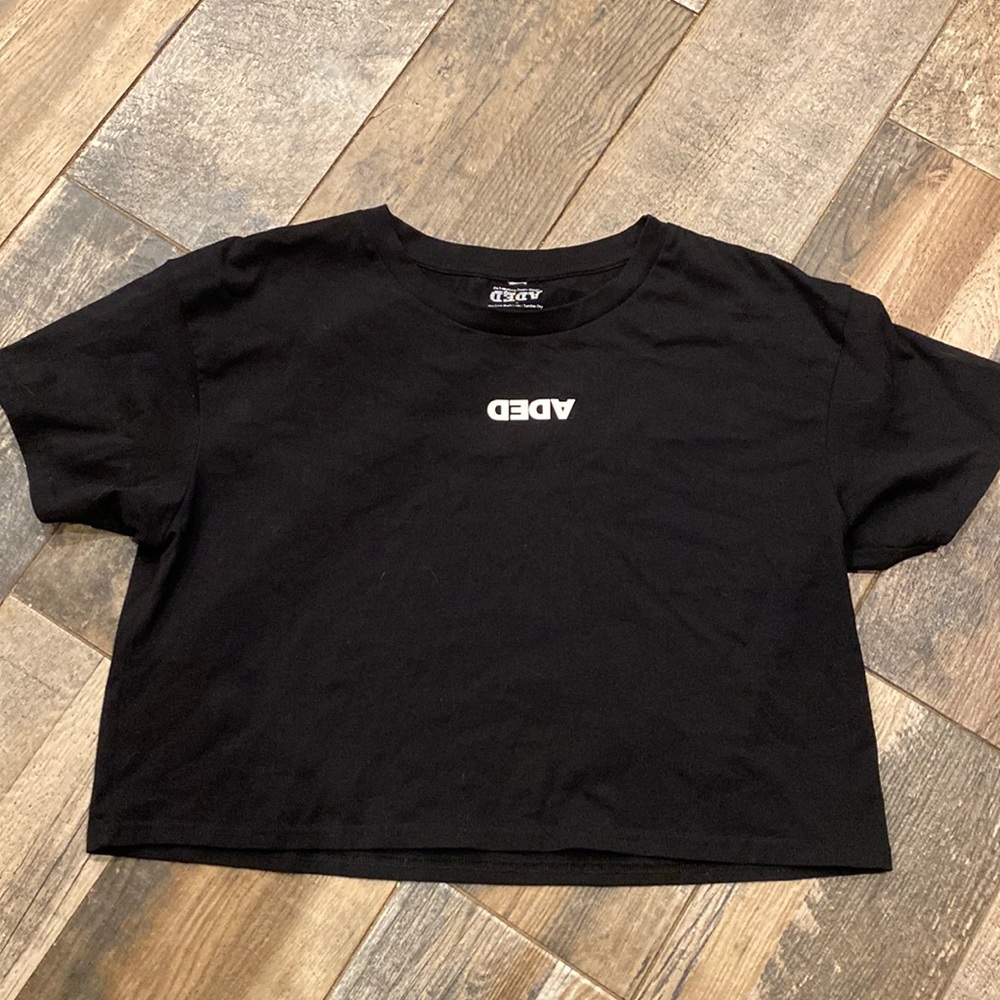 DEDA (do everything dream always) cropped tee shirt